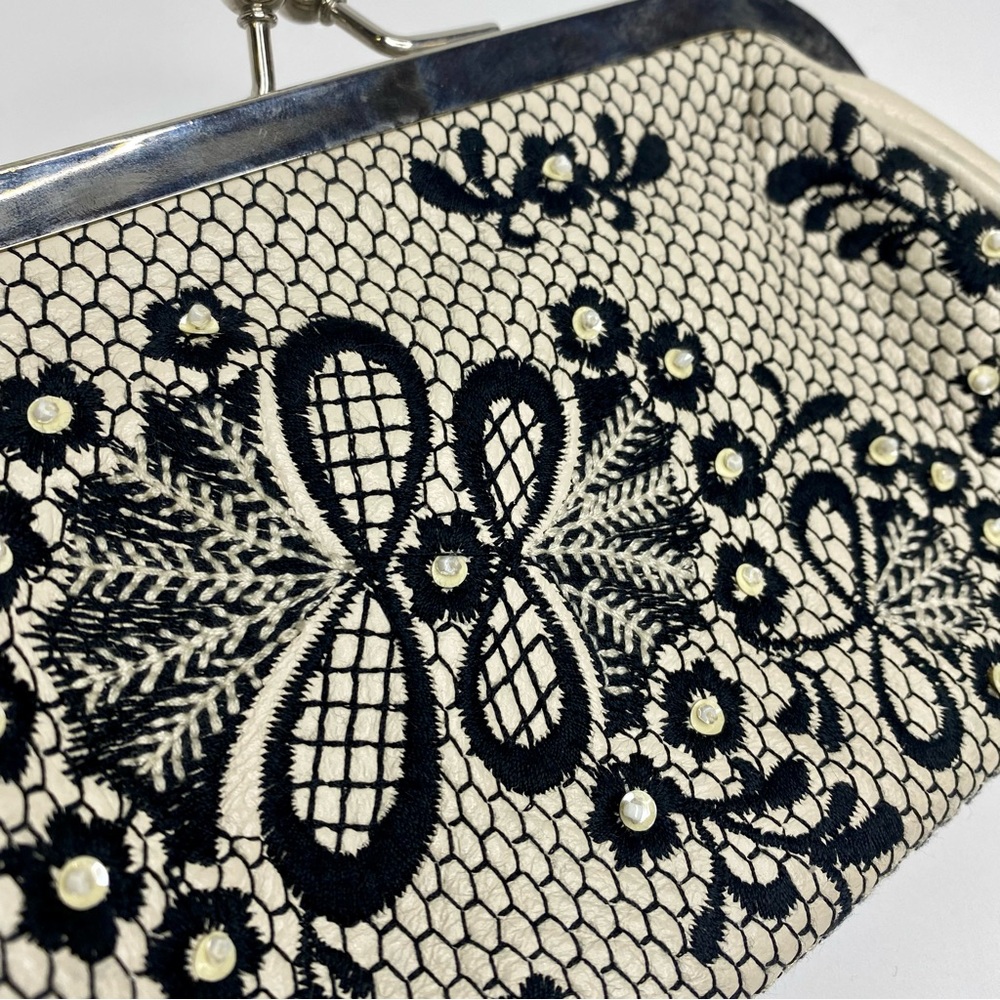 Isabella Fiore clutch wallet - Picture 3 of 6